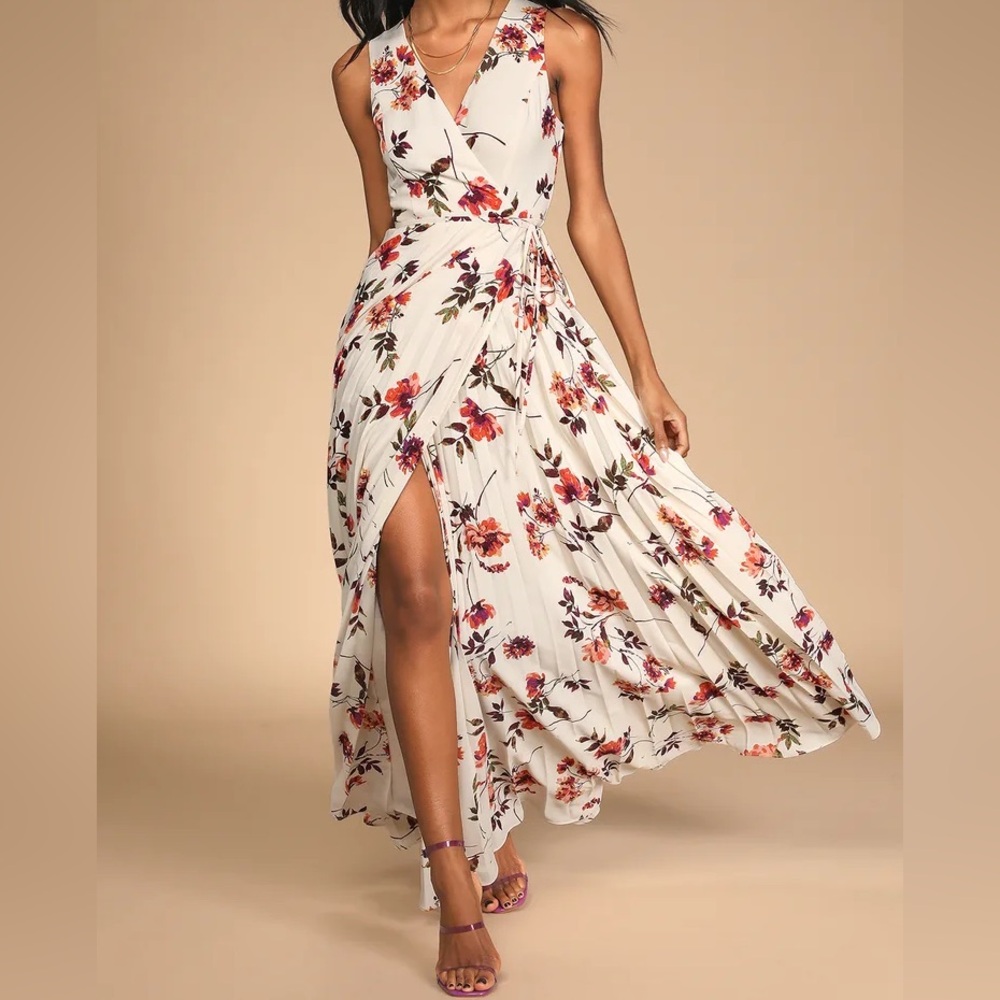 Lulus floral pleated wrap maxi dress M